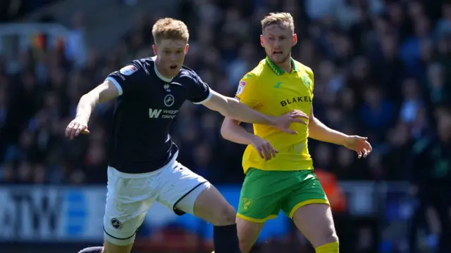 Millwall v Norwich match action
