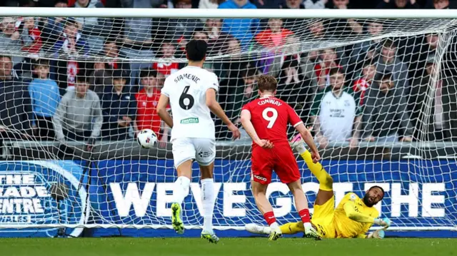 Tommy Conway converts his penalty