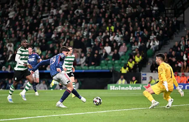Kai Havertz of Arsenal scores his team's first goal