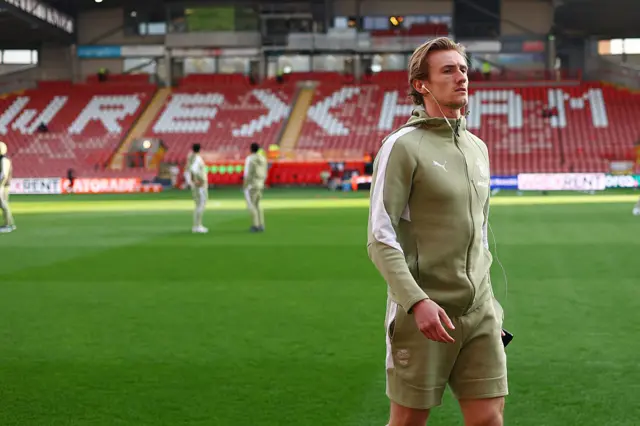 Flynn Downes on the pitch before kick-off