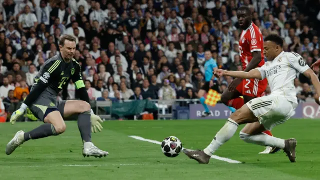 Neuer denies Mbappe