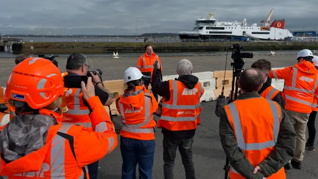russell findlay and glen sannox ferry