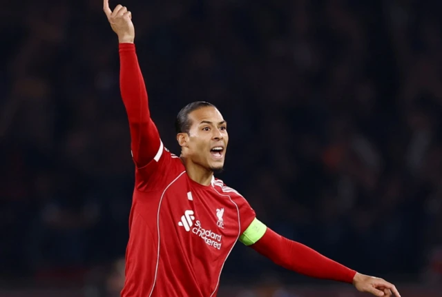 Van Dijk gestures