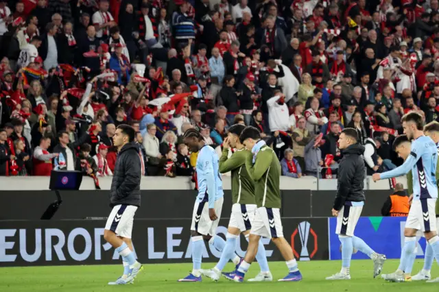 Bologna players turdge off