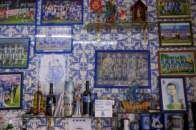 Porto-themed bar