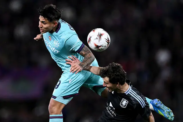 Castro outmuscles Torres