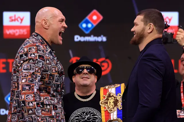 Tyson Fury screams in the direction of Arslanbek Makhmudov
