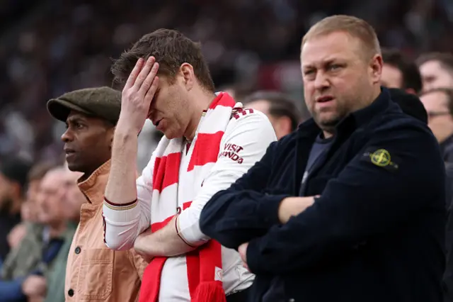 Arsenal fans reacting