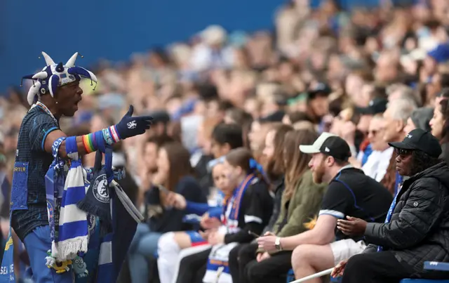 Chelsea fan Basil