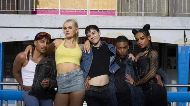 What it feels like for a girl cast posing for promotional pictures on set