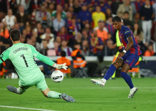 FC Barcelona's Marcus Rashford shoots at goal