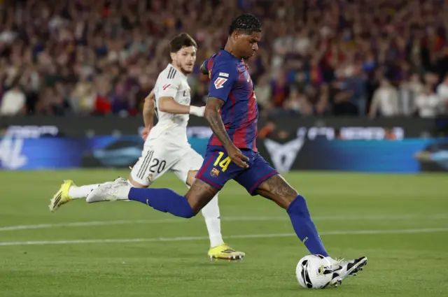 FC Barcelona's Marcus Rashford (R) in action