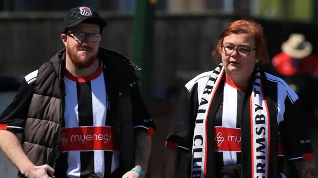 Grimsby fans arrive