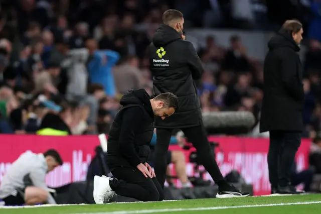 De Zerbi sinks to his knees