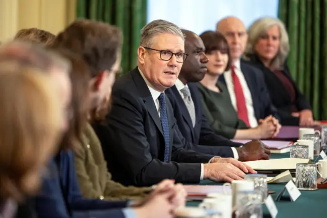 Starmer makes a statement to the political cabinet
