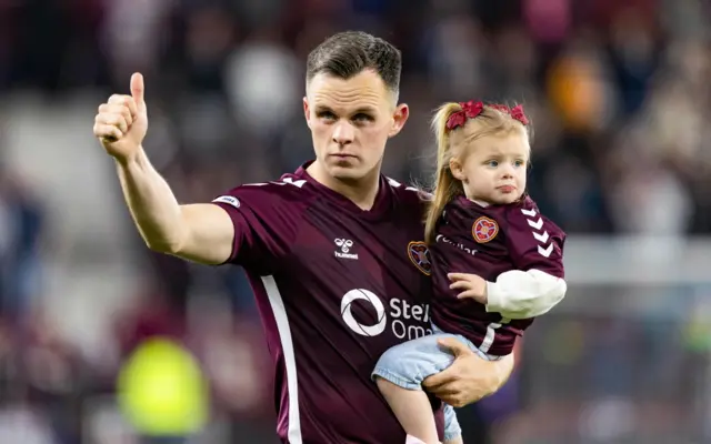Hearts captain Lawrence Shankland with his daughter