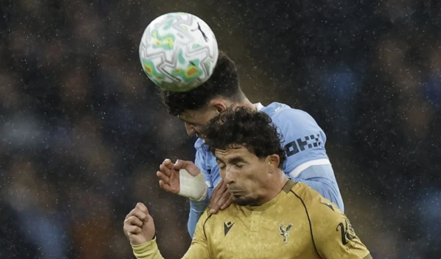 Manchester City's Phil Foden in action with Crystal Palace's Yeremy Pino
