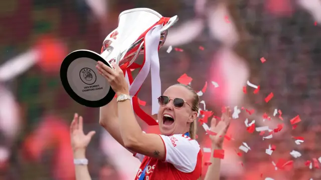 Mead lifts the UCL trophy last summer