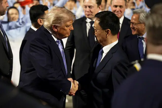 Donald Trump lands in China for high-stakes meeting with Xi Jinping - BBC