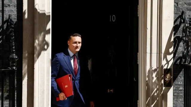 Britain's Health Secretary Wes Streeting leaves Number 10 Downing Street after attending a cabinet meeting in central London on May 12, 2026.
