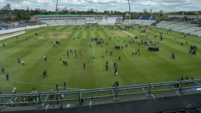 Lunch scene at Edgbaston