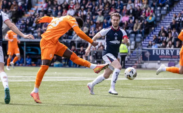 Djeidi Gassama scores