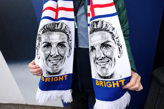 Millie Bright scarf