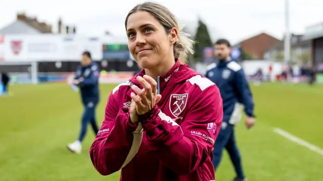 West Ham to bid farewell to captain Gorry