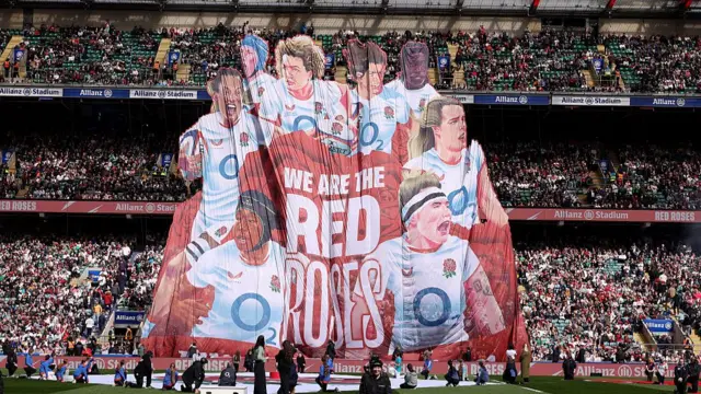 Red Roses tifo at Twickenham