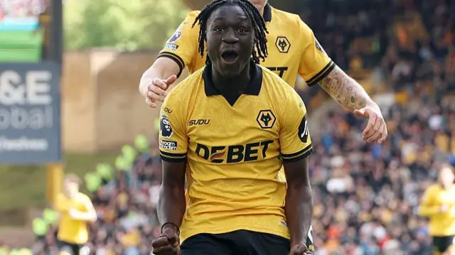 Mane cheering after his goal