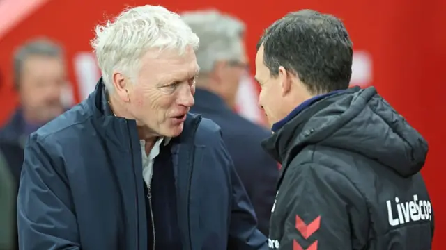 David Moyes and Regis Le Bris shake hands