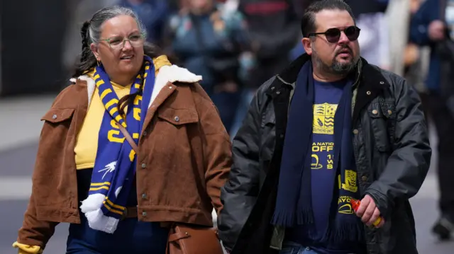 Southend fans arrive at Wembley
