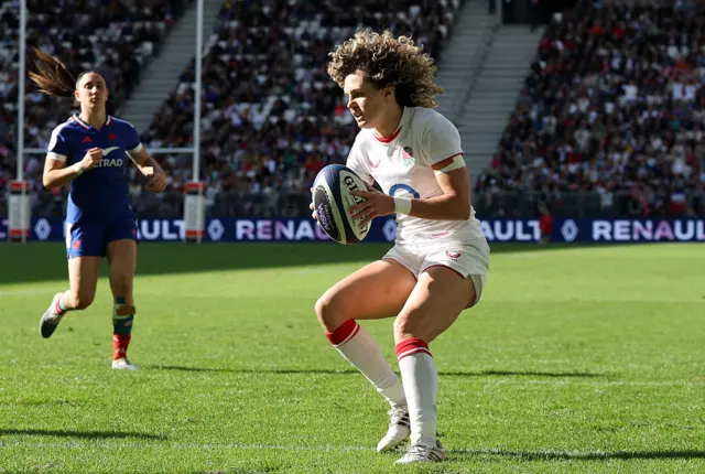 Ellie Kildunne Try