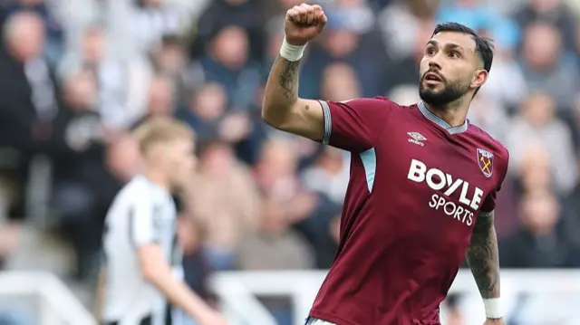 Taty Castellanos of West Ham United celebrates scoring his team's first goal during the Premier League match between Newcastle United and West Ham United