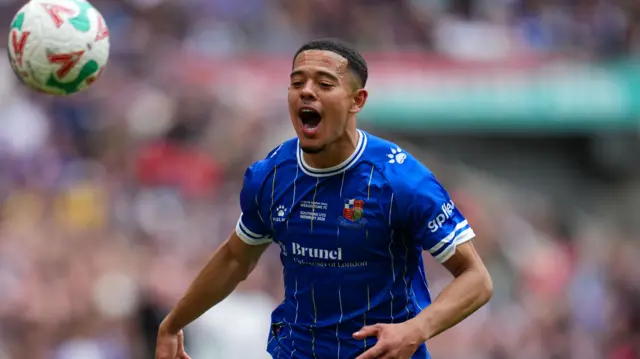 Dom Hutchinson playing for Wealdstone