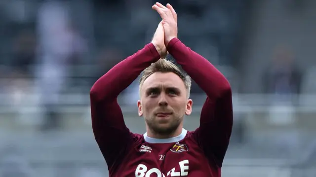 Jarrod Bowen of West Ham United applauds the fans during the warm up prior to the Premier League match between Newcastle United and West Ham United