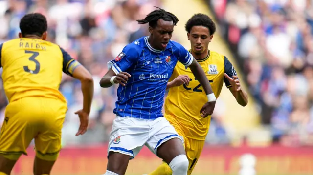 Southend v Wealdstone match action