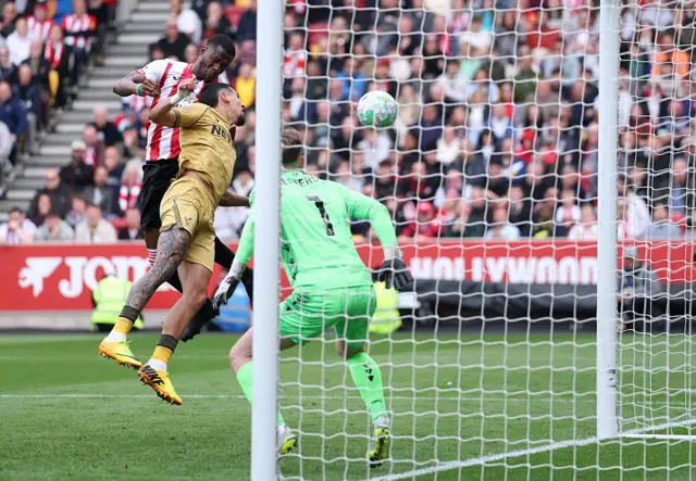 Dango Ouattara of Brentford scores his team's second goal during the Premier League match between Brentford and Crystal Palace at Gtech Community Stadium