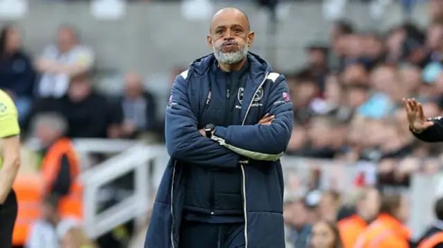 Nuno Espirito Santo, Manager of West Ham United, looks dejected during the Premier League match between Newcastle United and West Ham United