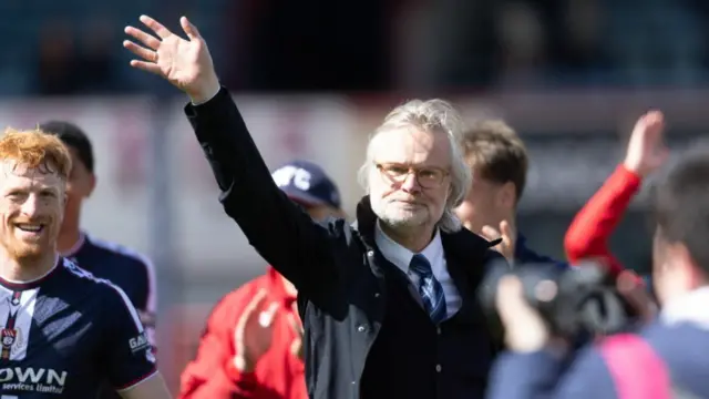 Dundee manager Steven Pressley