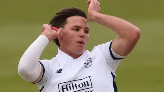 Sonny Baker bowling for Hampshire