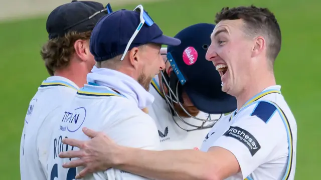Joe Root and Harry Brook