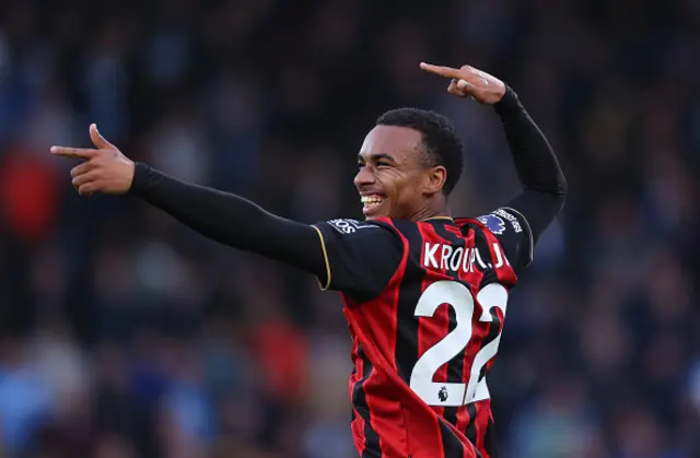 Eli Junior Kroupi of Bournemouth celebrates
