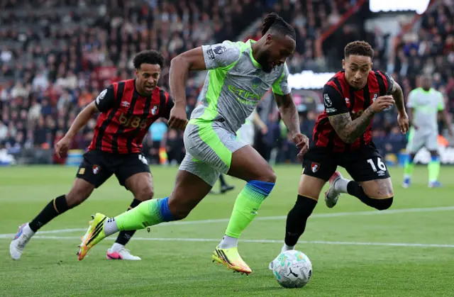 Antoine Semenyo of Manchester City runs with the ball