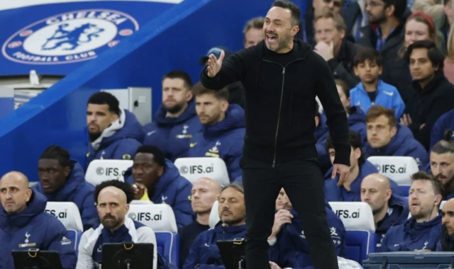 Tottenham Hotspur manager Roberto De Zerbi reacts