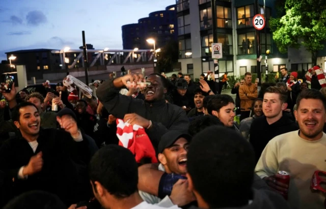 Arsenal fans celebrate