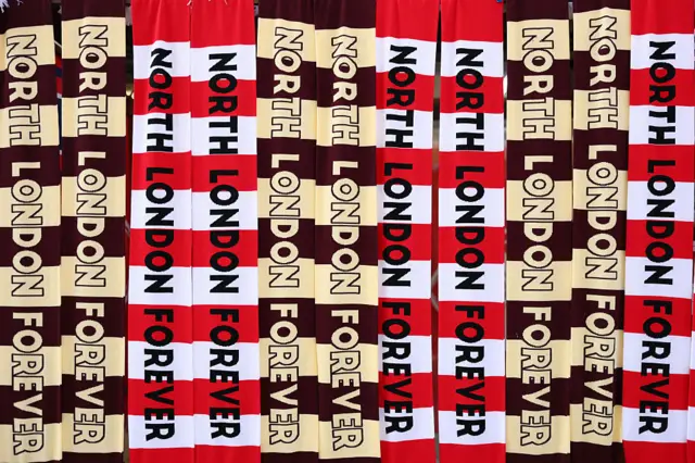 Arsenal scarves