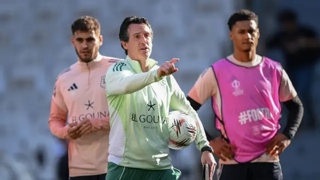Head Coach Unai Emery of Aston Villa leads a training session ahead of UEFA Europa League final match against Germany's Freibur