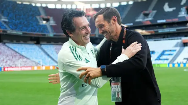 Aston Villa manager Unai Emery and Freiburg head coach Julian Schuster