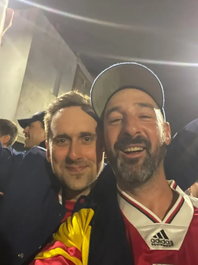fans celebrating